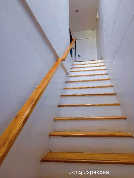 Bed and Breakfast Jong Lux Pak Dee Uttaradit Exterior foto